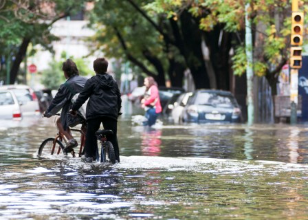 El agua arras con todo